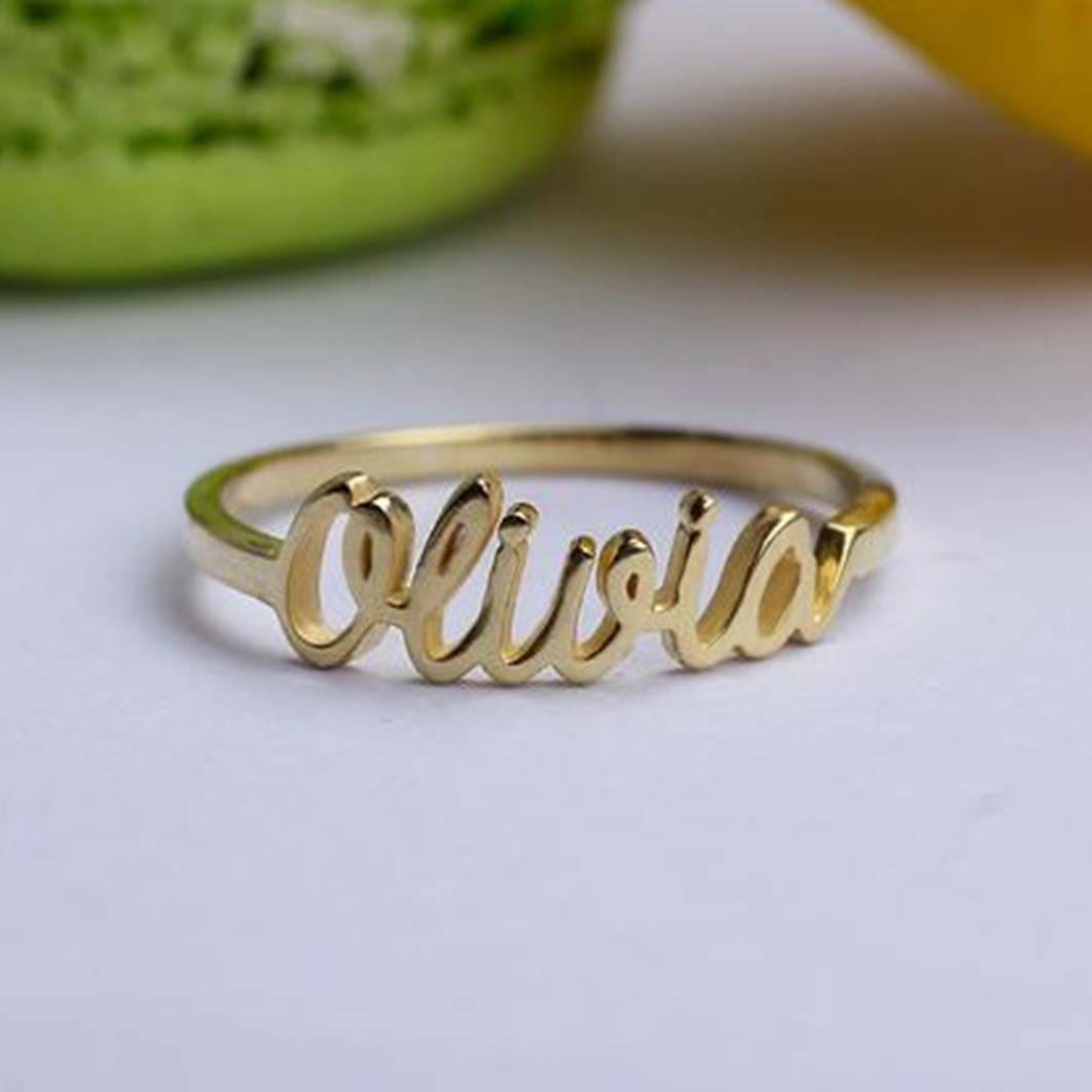 Name Ring with Diamond-Cut Hearts 14K Gold - Style 19