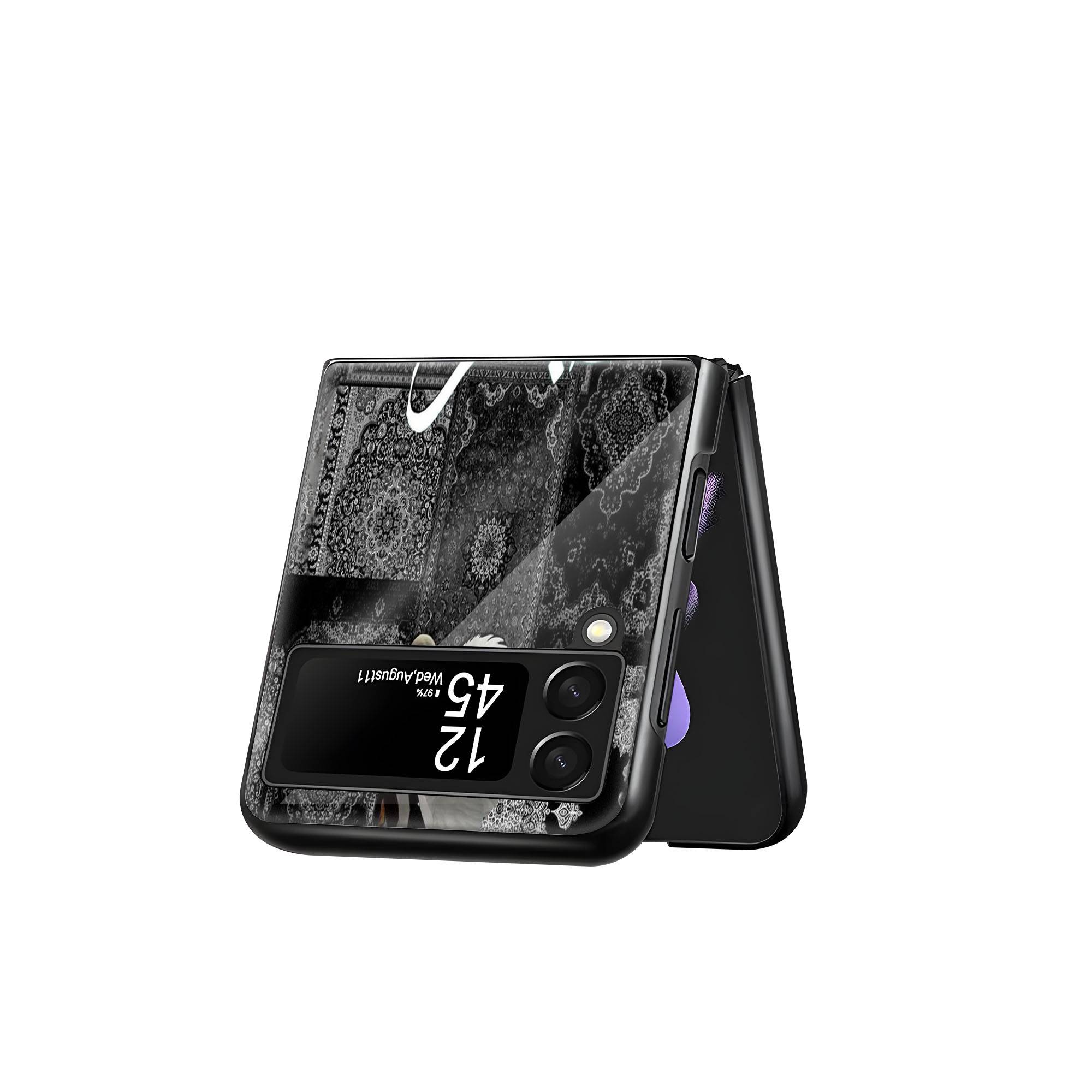 Sabr Monochrome Samsung Z Flip Glass Case - Image 3